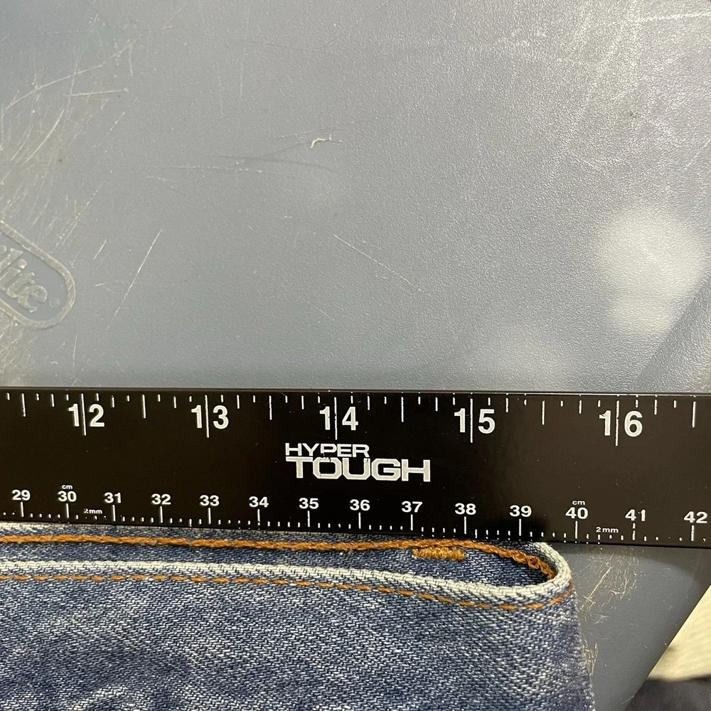 Levis item excellent